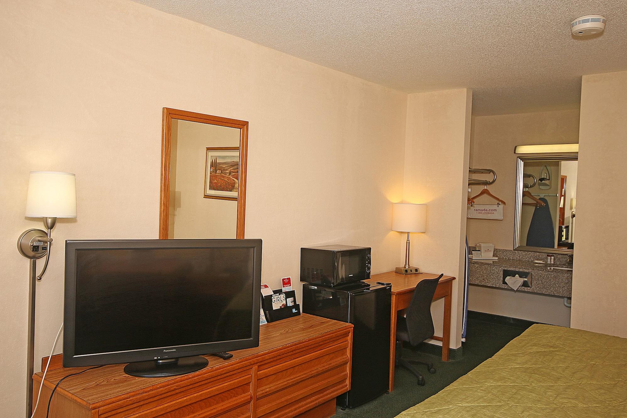 Ramada By Wyndham Wytheville Exterior foto