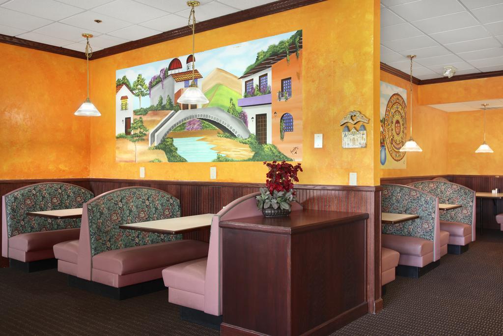 Ramada By Wyndham Wytheville Exterior foto